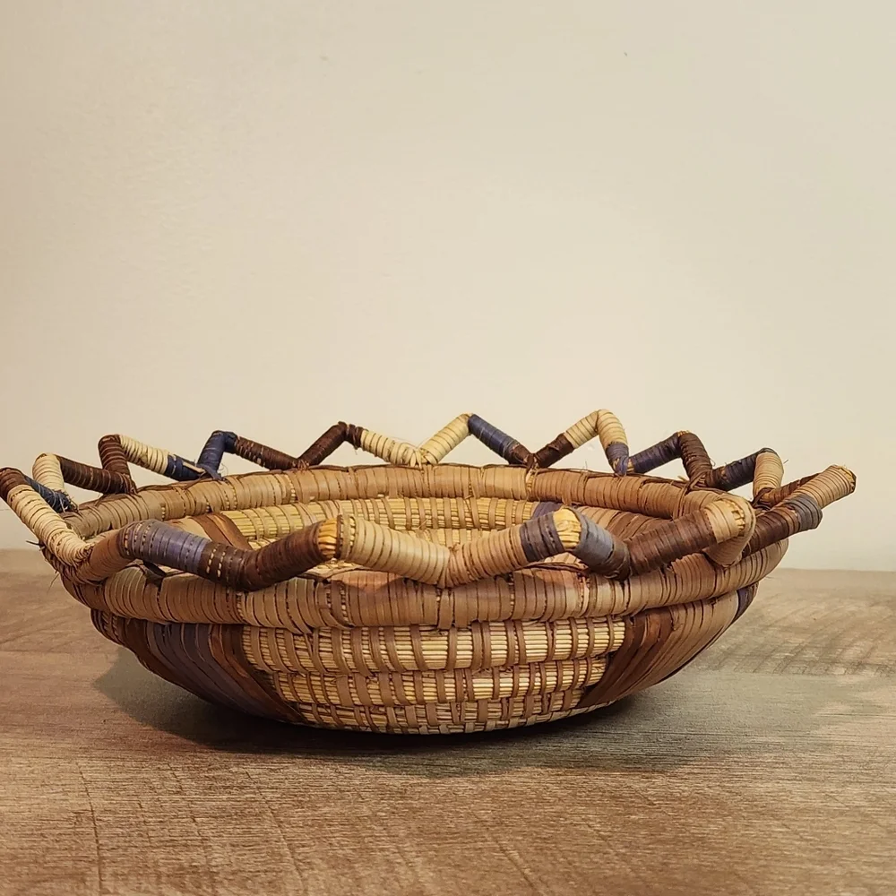 Vintage Native American Hopi Style Coiled Basket Multicolor Triangle Top Accents